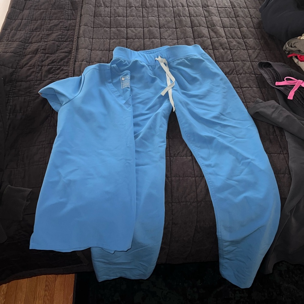 Figs scrubs size small